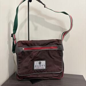 #9110 GUCCI Vintage Synthetic Laptop Satchel